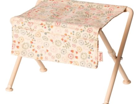 Nursery Table For Discount