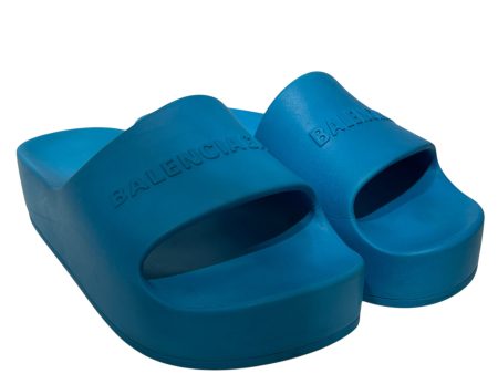 BALENCIAGA Sandals US 7 BLU CHUNKY POOL SLIDE Sale