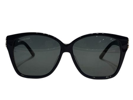 BALENCIAGA Sunglasses L Plastic NVY  on Sale