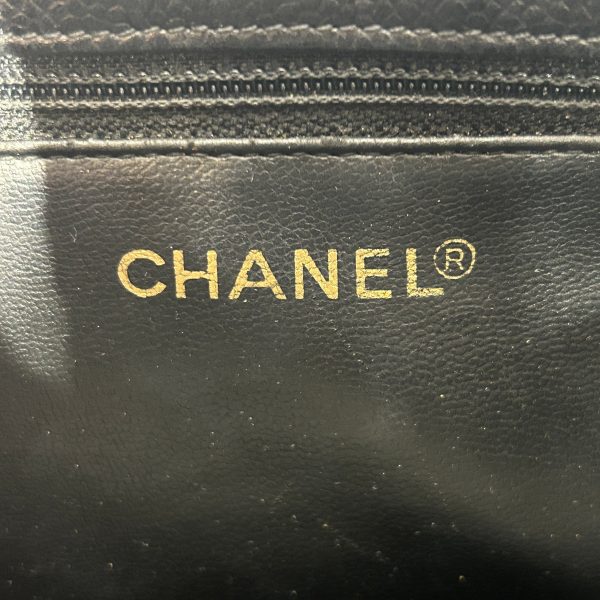 CHANEL Bag OS Leather BLK Vintage 90s Chevron on Sale